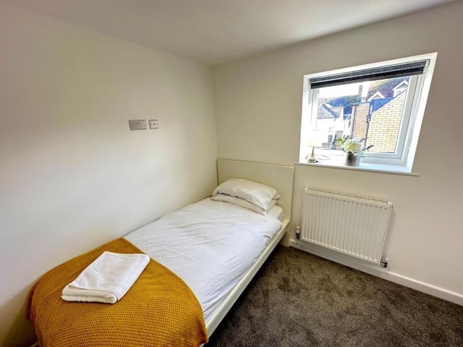Charming New 2Br Detached House-Central Headington- Wi-Fi, Netflix, Top Location 牛津 外观 照片