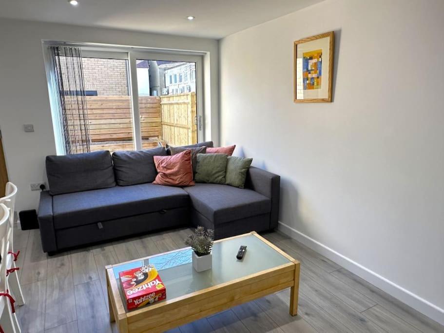 Charming New 2Br Detached House-Central Headington- Wi-Fi, Netflix, Top Location 牛津 外观 照片