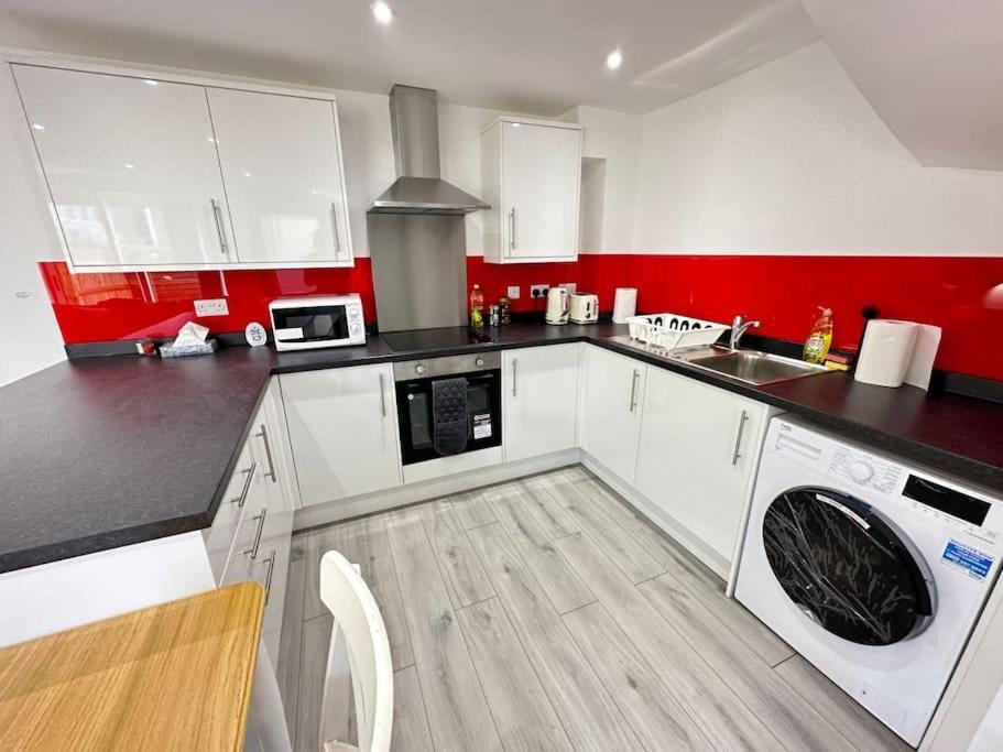 Charming New 2Br Detached House-Central Headington- Wi-Fi, Netflix, Top Location 牛津 外观 照片