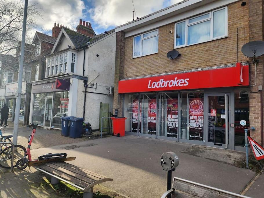 Charming New 2Br Detached House-Central Headington- Wi-Fi, Netflix, Top Location 牛津 外观 照片